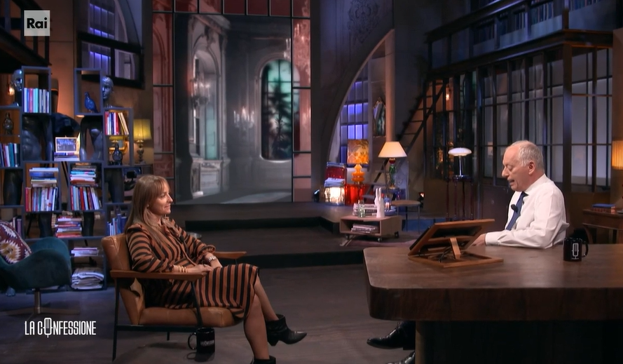 nicolasavoia's tweet image. #AscoltiTv i talk in access
Su #Rai3, #LaConfessione con Peter Gomez, alla 5ª puntata, sale negli ascolti a ben 810.000 4,60%
Ospiti della puntata Walter Veltroni e Camila Raznovich
#4diSera Weekend con Francesca Barra e Roberto Poletti cala a 690.000 4% + 448.000 2,40%…