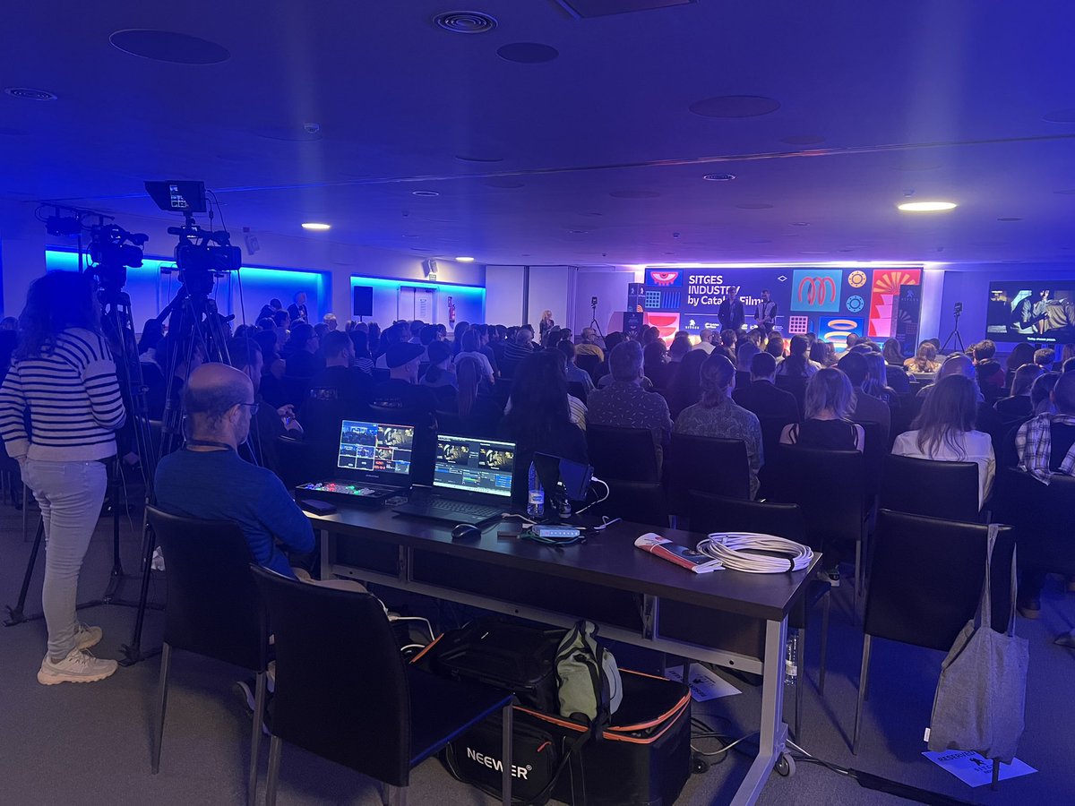 kkfilm_archive's tweet photo. I’ve done live presentation for Neo Forest, the first pitch of FANPITCH. I enjoyed. https://t.co/Ttp7YbjlEY