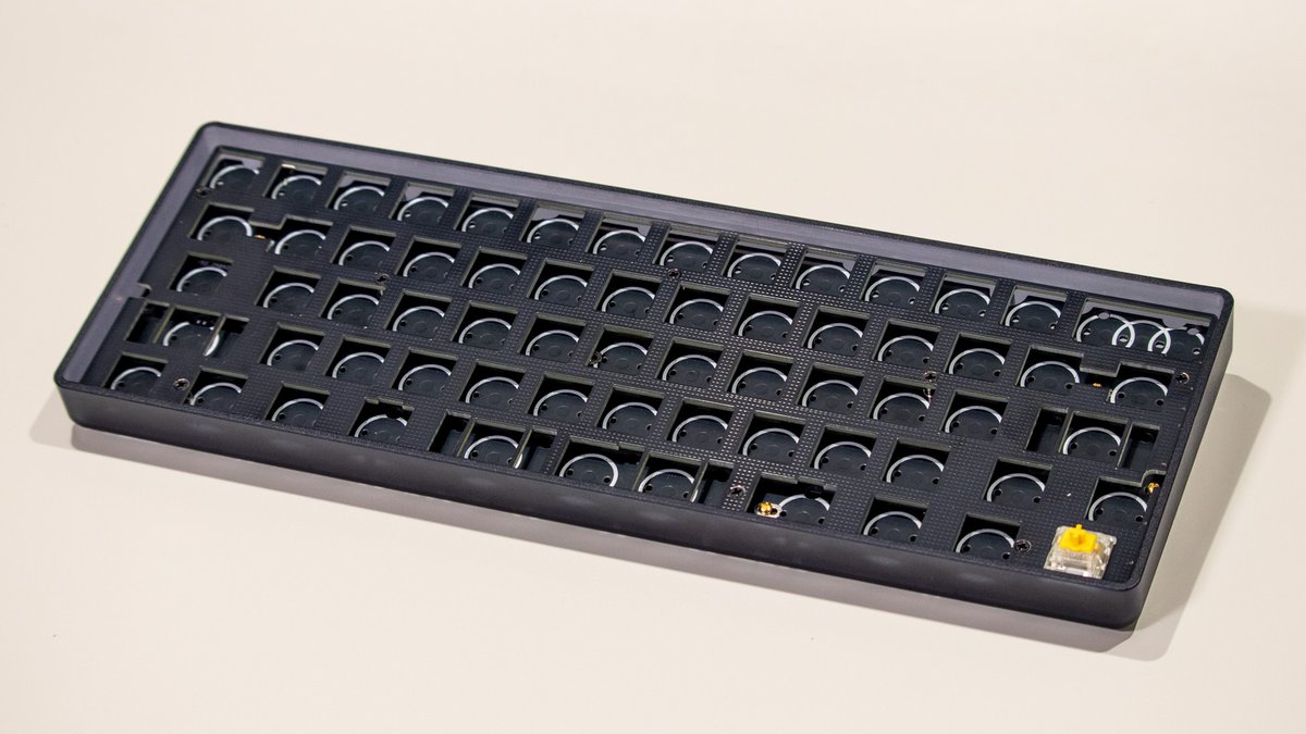 スケルトン💀キーボード tweet media