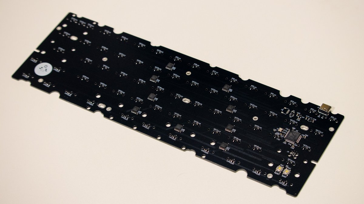 スケルトン💀キーボード tweet media