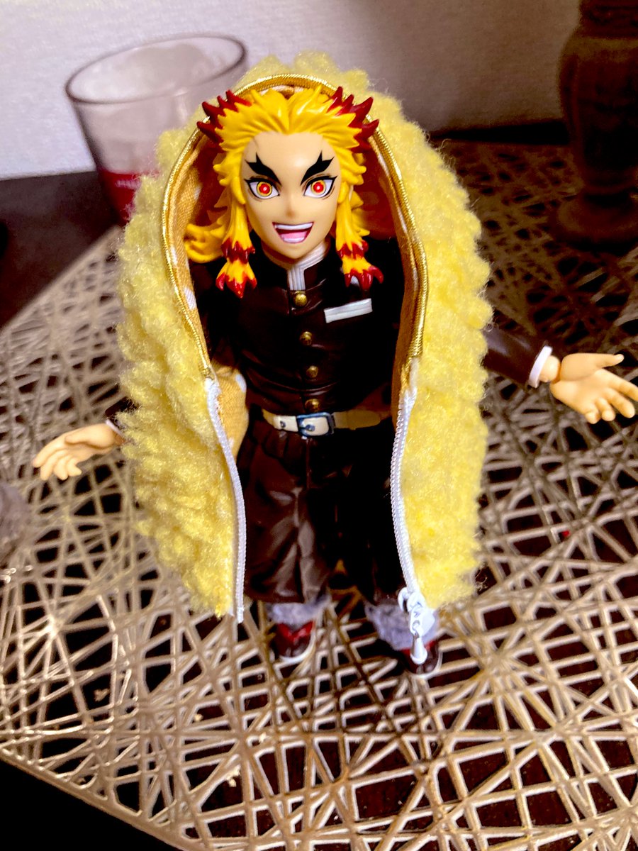 【えびふらいざうるす】
実はこっそりブラッシュアップしてますw
今までは前面のチャック部分の取り外しができなかったのですが、今回お出ししたものはチャック部分の取り外しができるようになりましたのでより着せやすくなりました！
相変わらず数は極小なのですが、よろしければ可愛がってください！