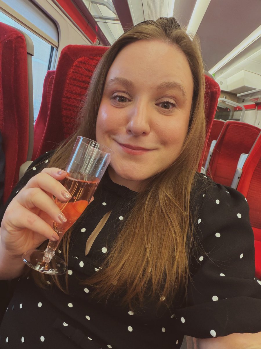 Heading down to old London Town today, not for one but two very special events. Early birthday celebrations in anticipation of my 35th year!