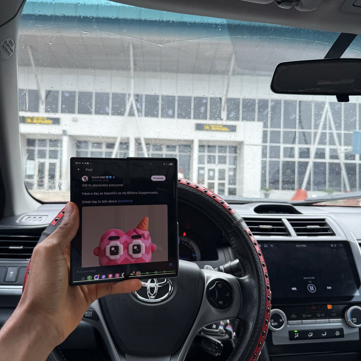 GM again from airport 

Thinking of walking up to a few person to teach them about <a href="/arbitrum/">Arbitrum</a> &amp; <a href="/MetaWin/">METAWIN.COM</a>.

I mean you could deposit some $ARB and gamble it to some wife changing money on MetaWin trenches🤭