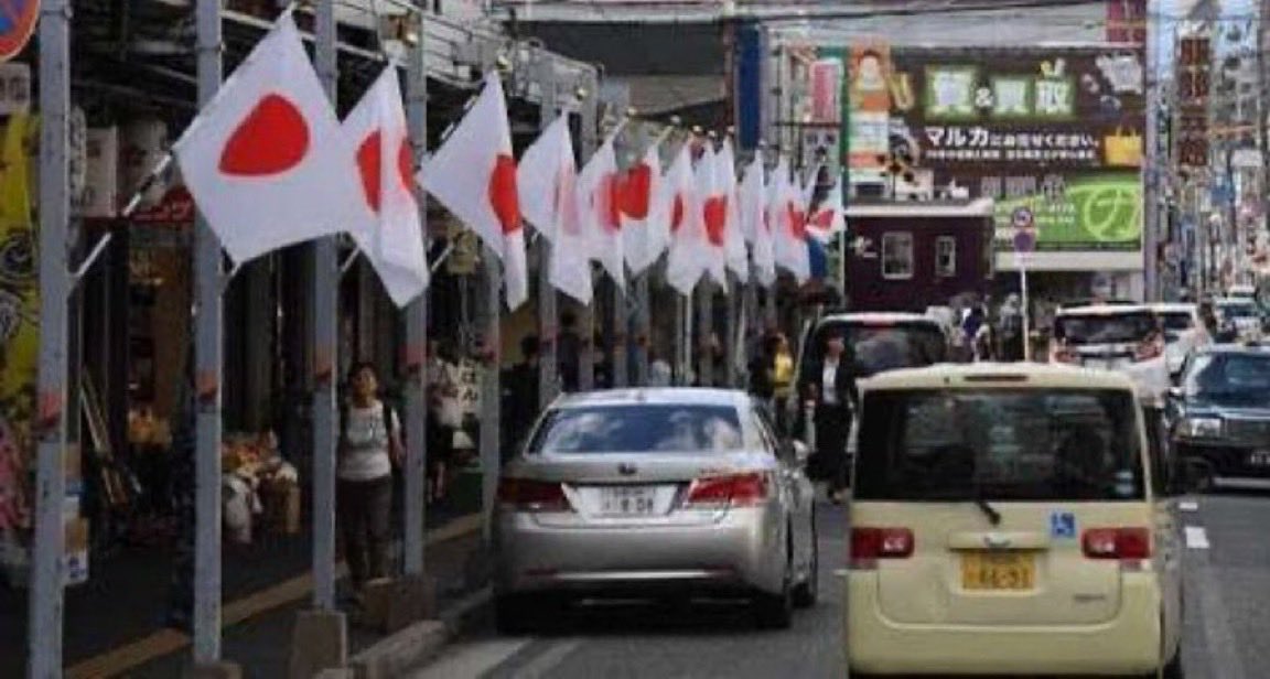 祝祭日に国旗を掲揚するのが当たり前な日本に戻りたい