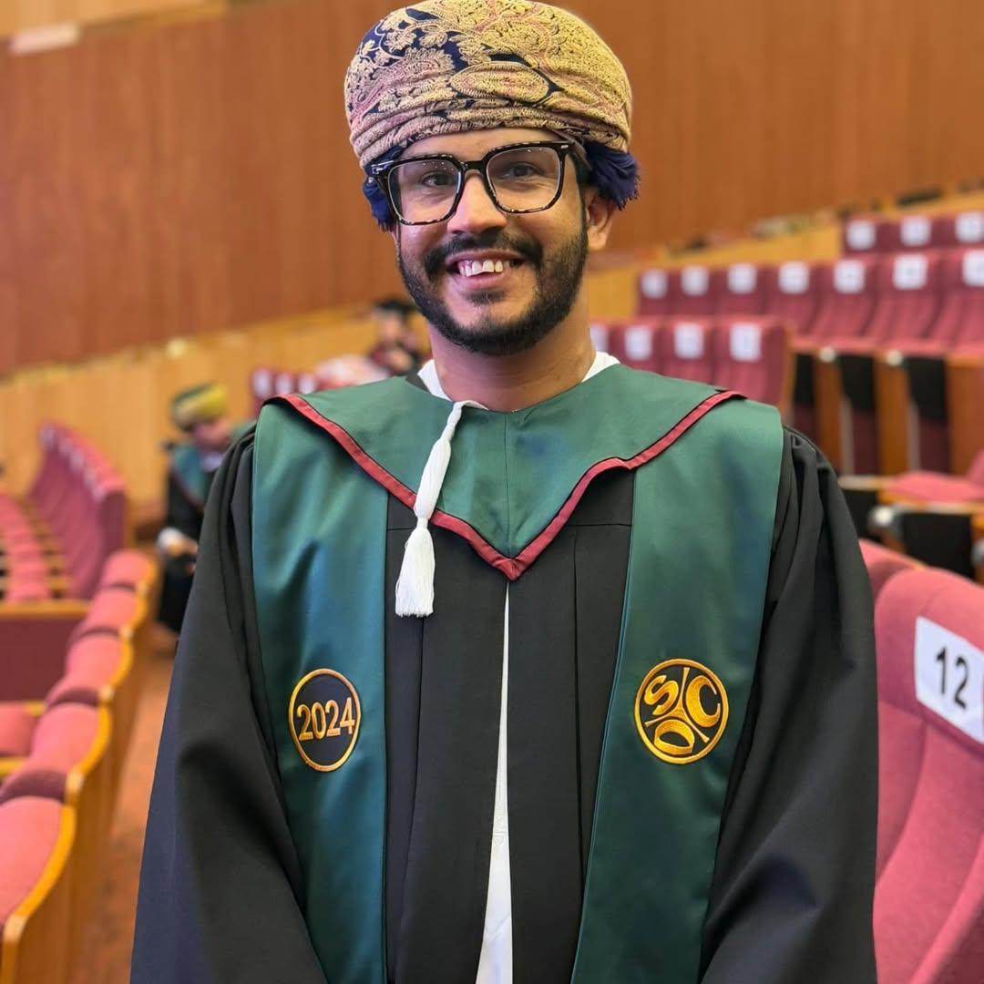 نبحث على أي وظيفة لابني زكريا من فئة الصم والبكم خريج الكلية العلمية التصميم ويبحث عن عمل.  مجالات التصميم المختلفة مثل التصميم الجرافيكي، . ليس شرط في التصميم اي وظيفة جيدة لديكم

<a href="/Mmukhaini_TV86/">محمد المخيني M.Almukhaini</a> <a href="/Malik_Alabri/">مالك بن هلال العبري (النقيب مالك)</a> <a href="/malamri17000/">منصور العامري</a> <a href="/nabil_riyami/">نبيل الريامي</a>