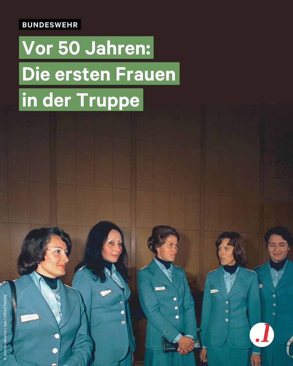 👉 Heute vor 50 Jahren - am 13. Oktober 1975 - traten die ersten Frauen ihren Dienst in der #Bundeswehr an. Es waren fünf Medizinerinnen, die in #Bonn eingekleidet und zu Stabsärztinnen ernannt wurden.

👉 Zunächst stand Frauen nur der #Sanitätsdienst offen. 1991 kam der