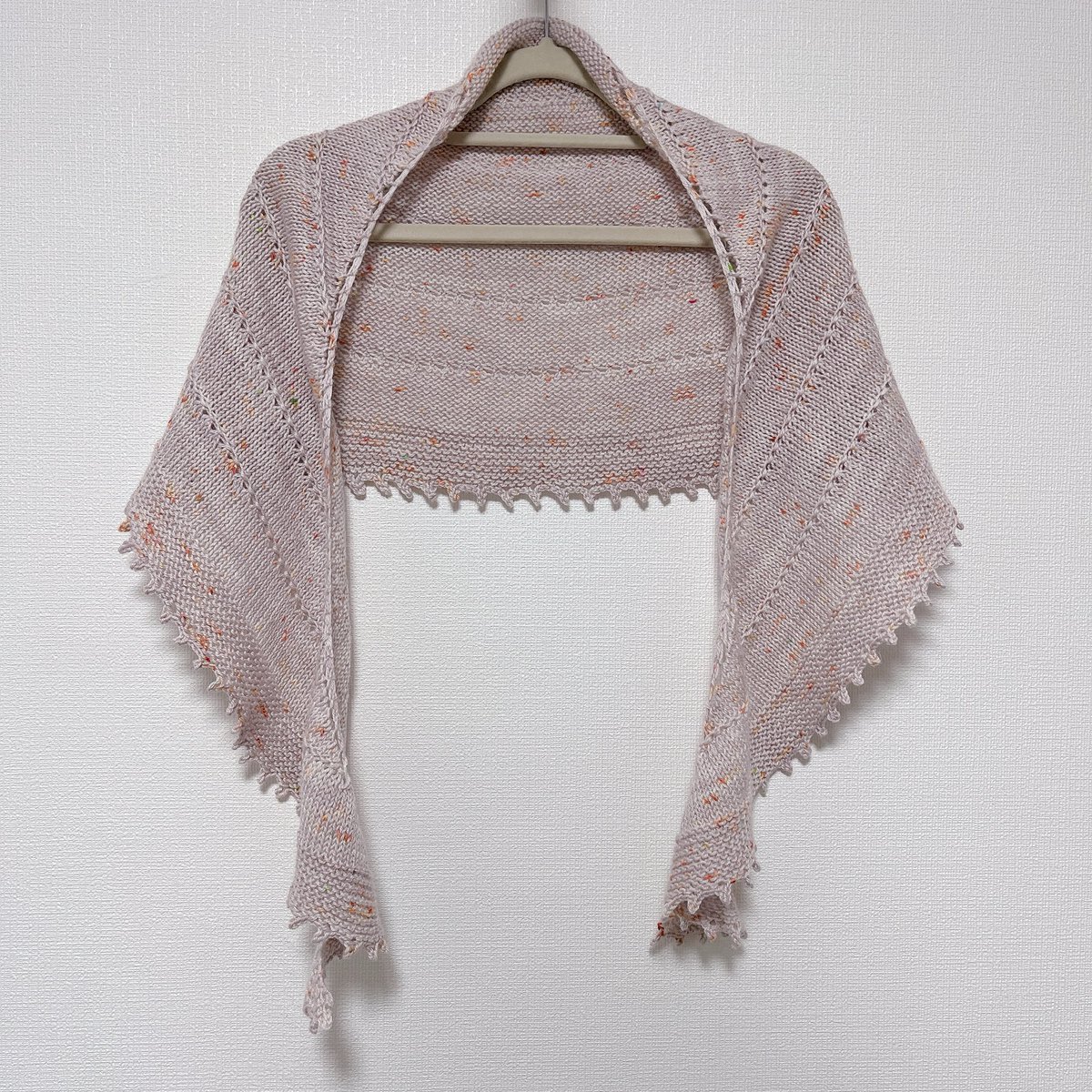 loveknitjasmine's tweet photo. #Yumemizuki_Shawl 完成しました!🥳
amirisu Parade 星屑ミルクティひとかせ🧶
さらっと羽織れて今の時期にちょうど良さそう!
#YuccaKnit https://t.co/XDiTEXIiXE