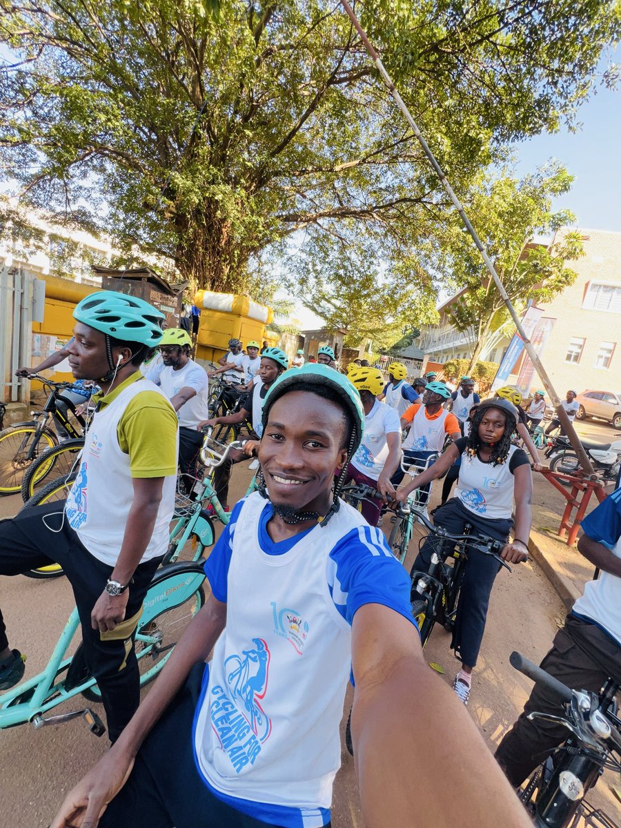 eddympuuga's tweet photo. Makerere Lung Institute At 10. 

@Lung_Institute is having a bigger dream, “cycling for cleaner air” which we must all be supportive of. 

Meanwhile I rode the bike and emerged victorious. Big thanks to @Lung_Institute for organizing this event👏 https://t.co/Tx0beui39M