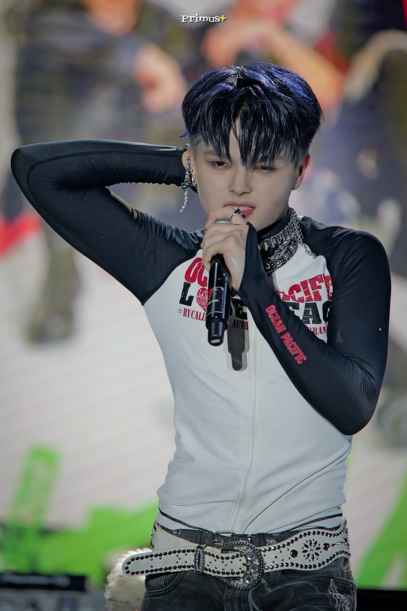 251011 📸 NEW:ID THAD
BRIDGETOWNE OPEN GROUNDS

NEWID LIGHTS UP THE NIGHT
#NEWIDXBlackoutManila
#NotJustAFestival #BlackoutManila 

#NewID_Thad <a href="/ThadSune/">Thad of New:ID</a> 
#New_ID <a href="/official_newID/">New:ID OFFICIAL</a>