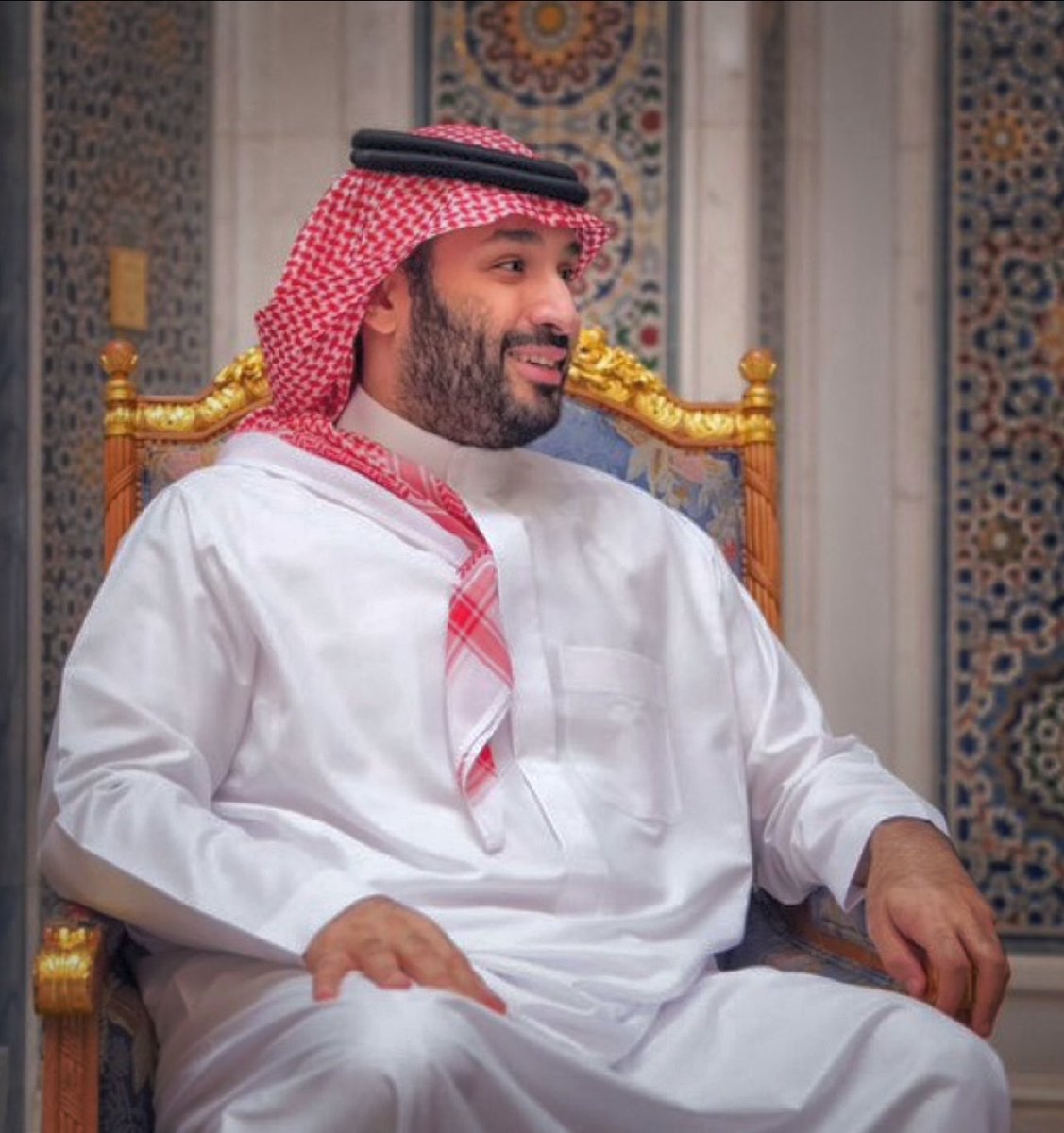 اللهم اجعل ولي عهدنا #محمد_بن_سلمان
في عين رعايتك، وتحت حفظك،
وأدمه لنا عزًا وسندًا وفخرًا للأمة ،،،..