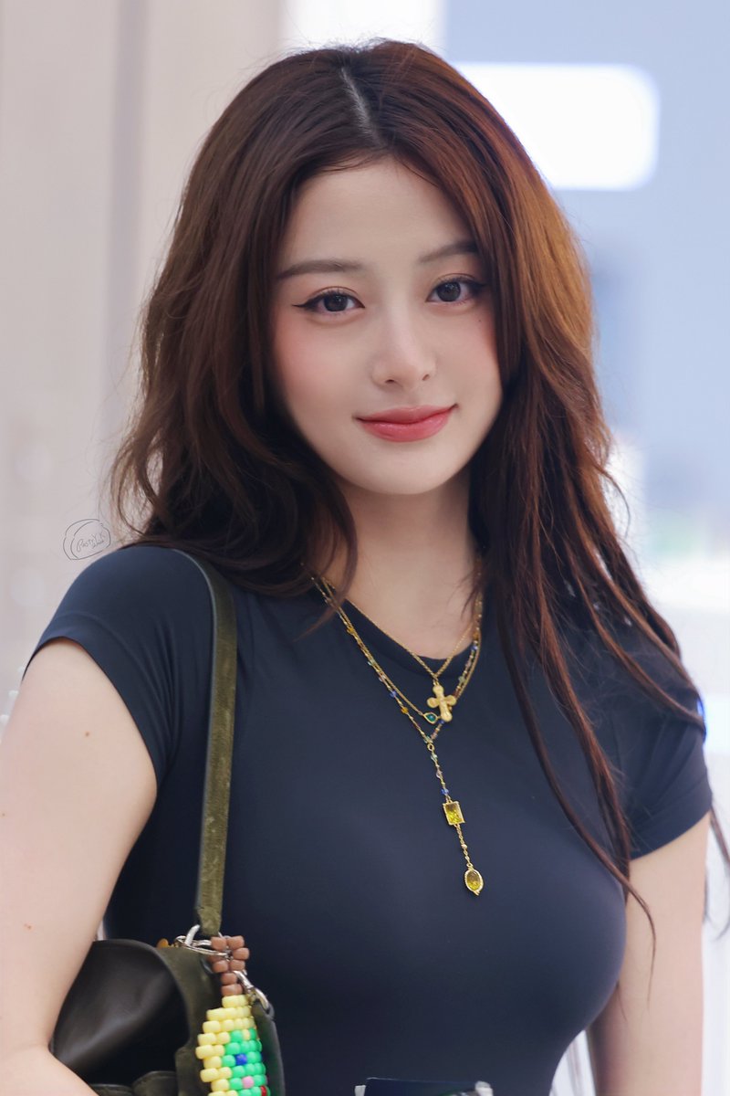 251012  HD

#허윤진 #YUNJIN #ユンジン 
#LE_SSERAFIM #르세라핌 #ルセラフィム