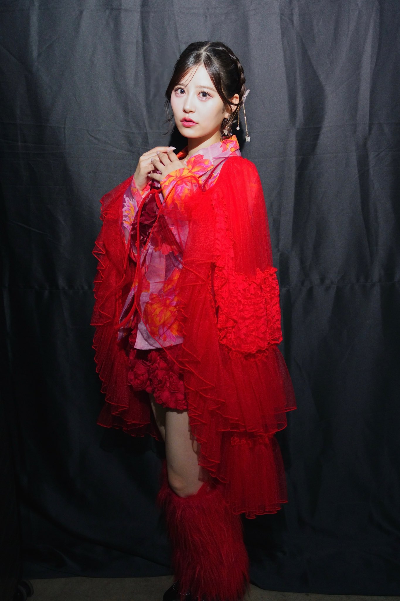 ポイントは髪飾り