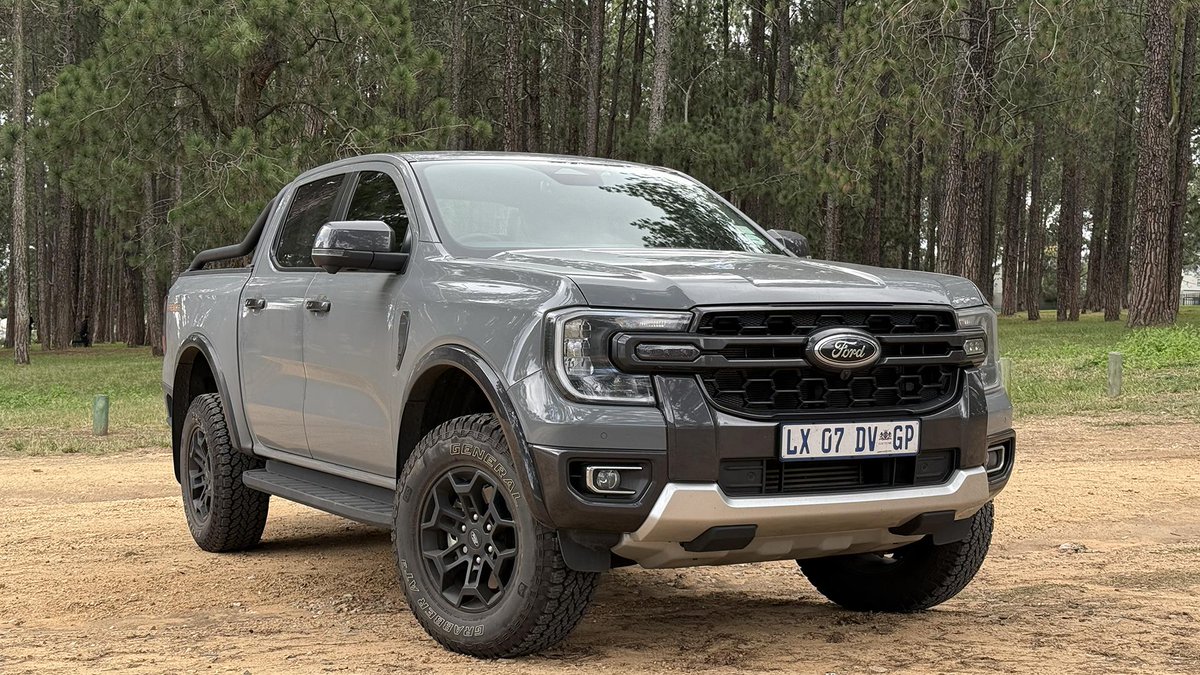 AutoTraderSA's tweet image. Tremor vs. Wildtrak X: It&apos;s the ultimate special edition Ranger showdown! We loved our long-term Tremor, but which one wins on specs and style? Read the full breakdown and tell us your favourite! 👇
bit.ly/DifferenceBetw…
#FordRangerTremor #WildtrakX #BakkieLife #FordSA