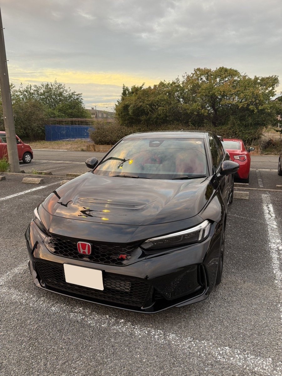 シビック納車されました！㊗️

念願のK20NA&amp;ターボの両方を所有する事が出来ました。
サーキットはインテ、普段はシビックで楽しみたいと思います🫰