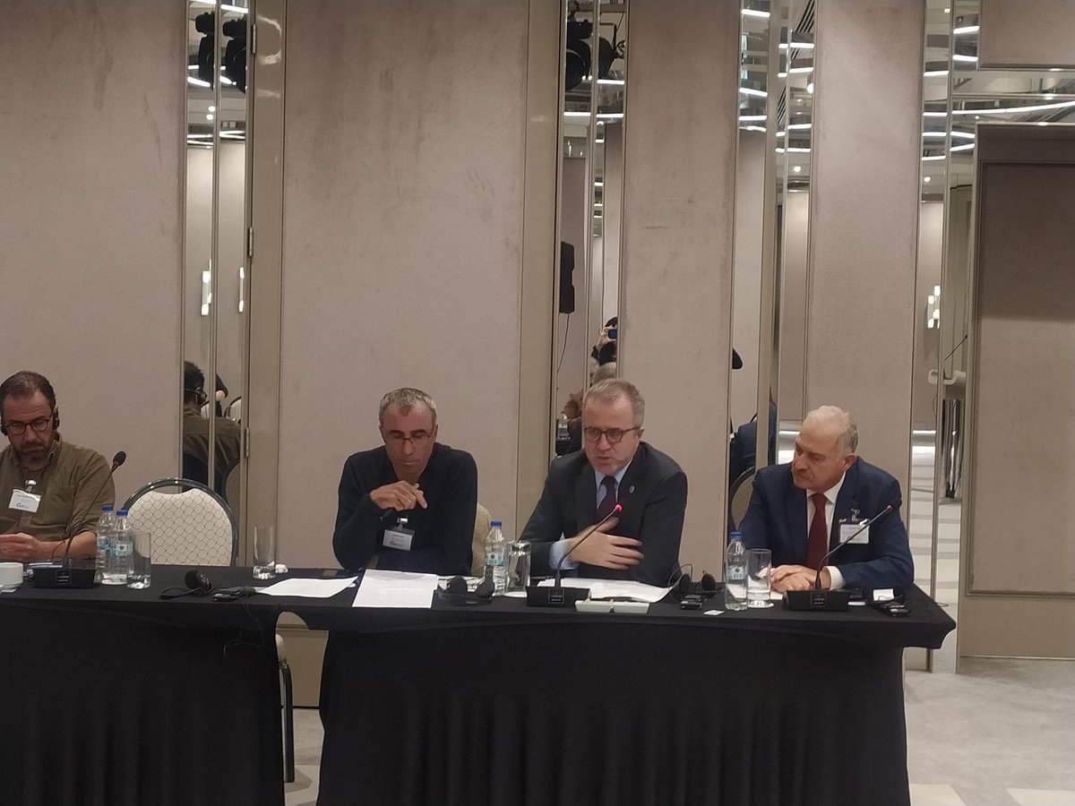 TBMM Milli Dayanışma, Kardeşlik ve Demokrasi Komisyonu’nda birlikte görev aldığımız Sayın Bülent Kaya <a href="/avbulentkaya/">BÜLENT KAYA</a> (Saadet Partisi/Yeni Yol) ve Celal Fırat <a href="/CelalFrt/">Celal Fırat</a> (DEM Parti) ile birlikte Demokratik Gelişim Enstitüsü’nün <a href="/DPI_TR/">Demokratik Gelişim Enstitüsü</a> (DPI) dün Ankara’da düzenlediği “Barış