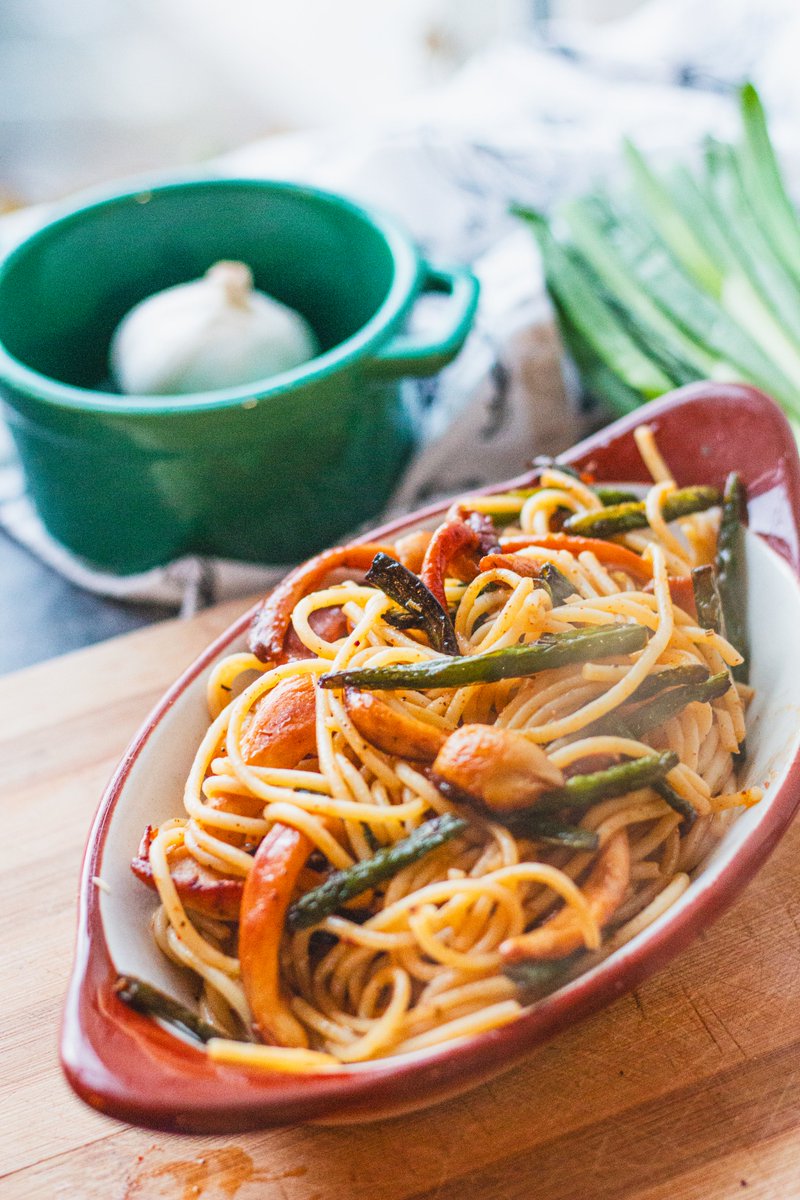 Exotic mushrooms with pasta? So delicious!
Go #exotic and #organic today!
#mushrooms #exoticmushrooms #recipe #mushroomrecipe #shiitake #organic #Irish #local #Garryhinch #lionsmane  #shiitakes #ExoticMushroom #organicfood #GoOrganic #GoExotic #GoIrish #Umami #FarmToFork #EatWell