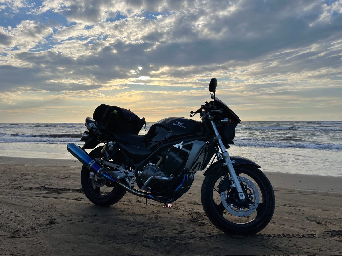 お麺ライダー【雲酷斎】 tweet media