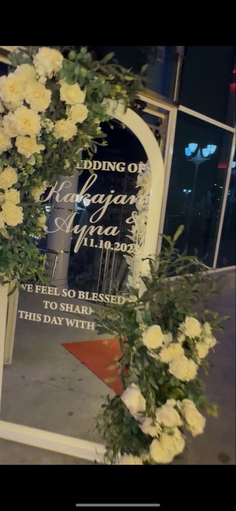 Kelimelerle anlatılamayacak güzel bir düğün….
Güzel insanlar.. 10 senenin meyvesi.. Sonunda ikna edilmiş bir arkadaş... Mutluluğu sonunda kadar hak ettiniz.. <a href="/Ayla2309/">Sahy</a>