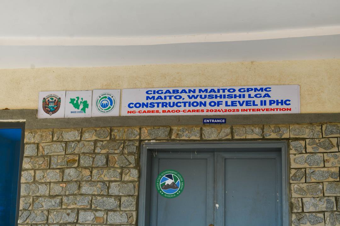 Yeribaaba's tweet image. Project 4 of 20 new Primary Healthcare Centres in the state is fully completed and operational, featuring a mini theatre, pharmacy, and 24/7 electricity.

Source: @AdviserComms