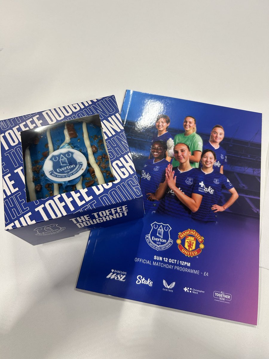 em_sandy's tweet image. The infamous toffee doughnut 🍩 #efc