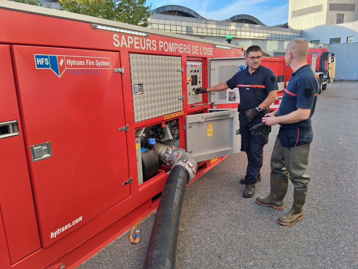 SDIS60's tweet image. #Intervention 🌊10 000 m³ d’eau à évacuer sous l’hôpital.

Hier les #pompiers60 ont engagé l’une de leurs 2 pompes grande capacité, appuyée par la 1 cellule protection et de soutien, pour faire face à une inondation majeure dans le vide sanitaire du CH #Compiegne (1/2)
