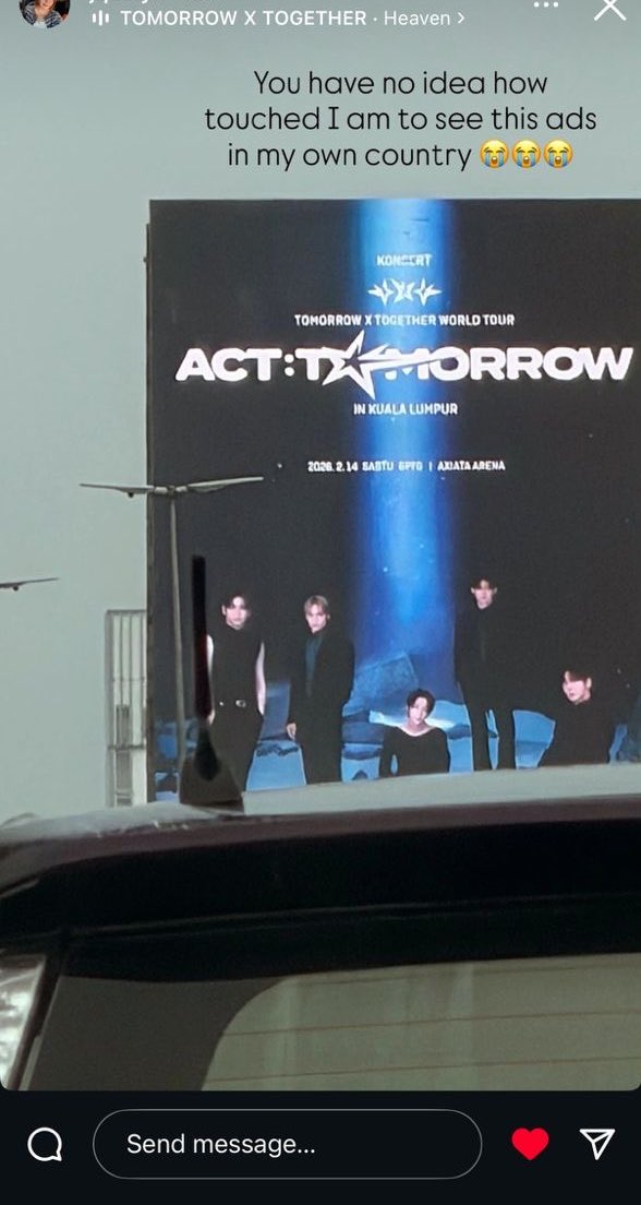 chnbgy's tweet photo. YEOROBUNS!!!!

SEE HOW THEY USE SABTU INSTEAD OF SATURDAY OH MALAYSIA KUUUUUUU 

(Pic not mine) https://t.co/idD6CavIsY