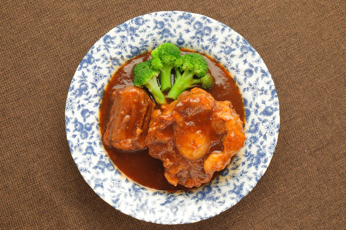 akarincook's tweet photo. 牛テールシチュー
牛テールをシチューに
とろとろに炊けてとっても美味しい

#あかりんくっく https://t.co/iB1xxkxdPX