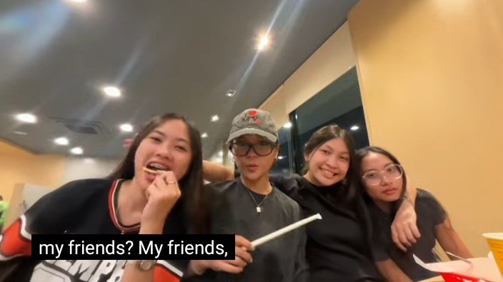 Donotdisturbb12's tweet photo. Clover new vlog!!🍀💚
#RainCelmar https://t.co/gKM4qllcbb