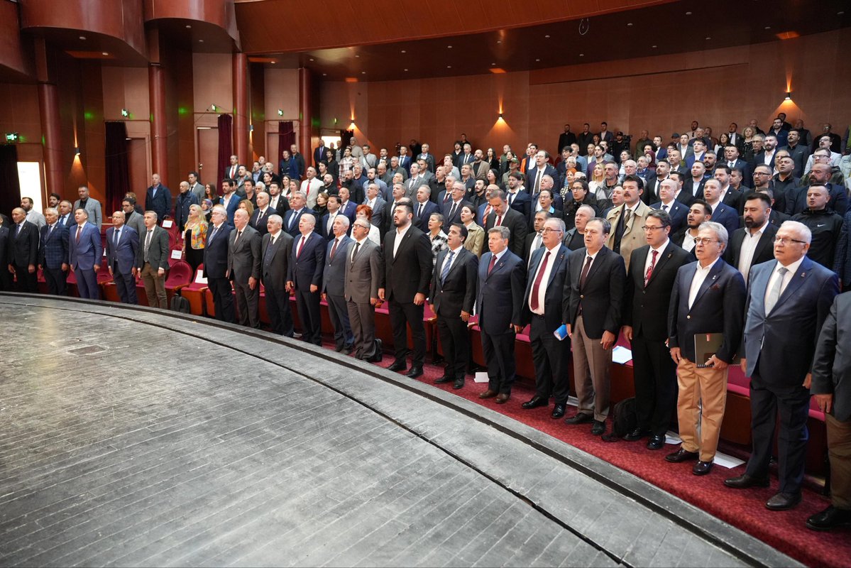 Ümit Özdağ (@umitozdag) on Twitter photo Zafer Partisi Tarım Çalıştayı'nda çiftçilerimizin sorunları, ülkemizin sahip olduğu tarım politikalarının ne denli yetersiz olduğu ve Zafer Partisi'nin Türkiye'ye umut olacak program ve çalışmalarını Türk Milleti ile paylaşmaya hazırız. <a href="/zaferpartisi/">Zafer Partisi</a> Zafer Partisi Tarım Çalıştayı'nda çiftçilerimizin sorunları, ülkemizin sahip olduğu tarım politikalarının ne denli yetersiz olduğu ve Zafer Partisi'nin Türkiye'ye umut olacak program ve çalışmalarını Türk Milleti ile paylaşmaya hazırız. <a href="/zaferpartisi/">Zafer Partisi</a>