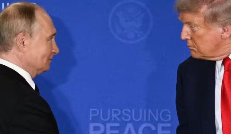 reseau_internat's tweet image. Poutine et Trump, entre la guerre des Tomahawks meurtriers et la paix du désarmement «START 3»

Le président états-unien balance entre les menaces et les propositions de paix, tandis que son homologue russe fait preuve de patience.

#Poutine #Trump #ÉtatsUnis #Russie #Ukraine…