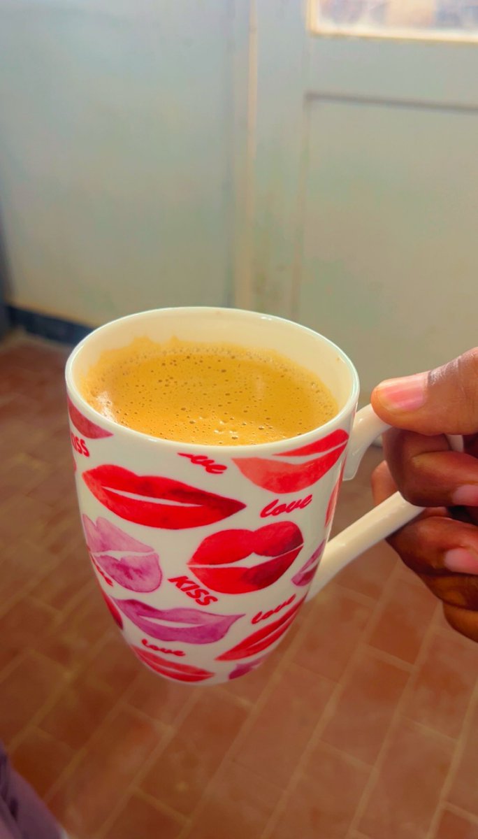 mo_radwan1010's tweet image. نشرب نسكافيه بقي 😋 ومتركزوش مع المج لو تكرمتوا 😅😍