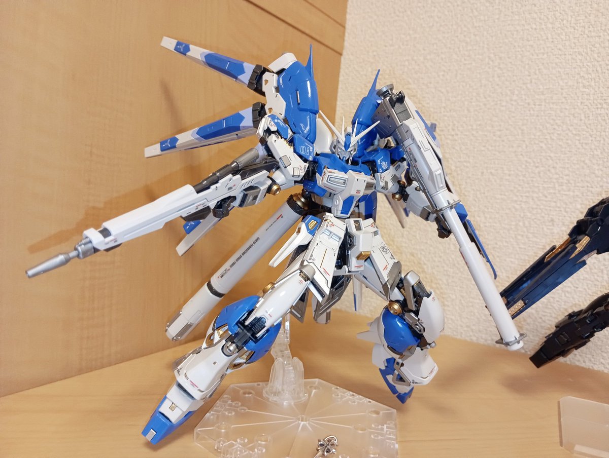 ＃RG　＃バンシィ　＃ハイニュー　やりたかった全部乗せ出来たわ。RGばっかり作ってると他のグレード作れん。ハイニューは過去最高に作りやすさ、出来の良さ、動かしやすさ。最高すぎる。