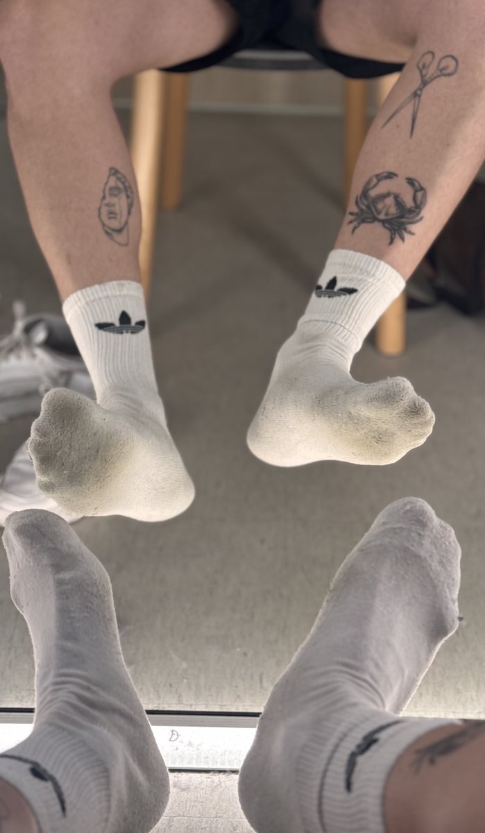 Imagine how good my white socks smell right now… sniff 😵‍💫😈