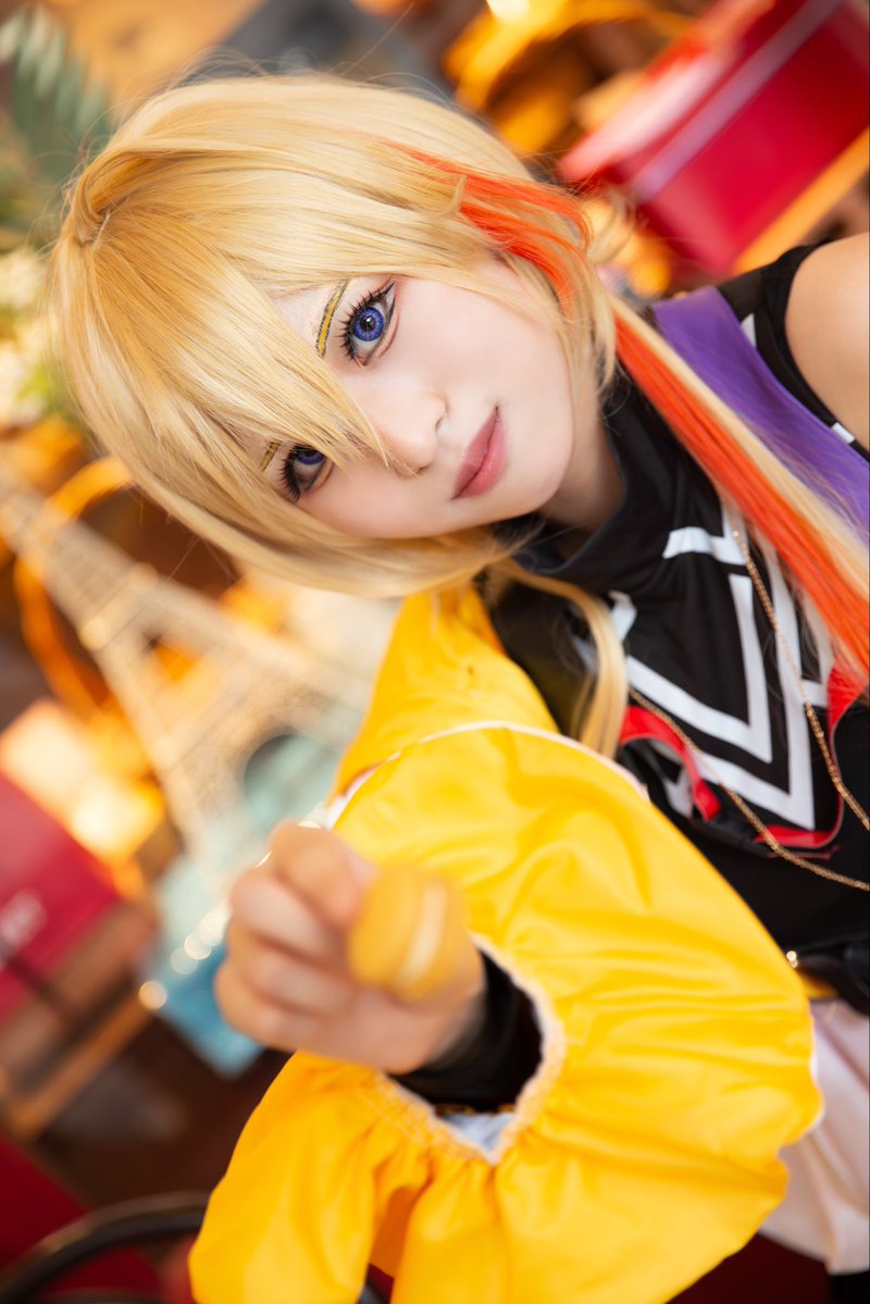 Cosplay njsj 🍓🍷(⚠️エイプリルフール)

━━━━━━━━━━━━━━━

『knとマカロン食べる？』

━━━━━━━━━━━━━━━

📸ラプターさん