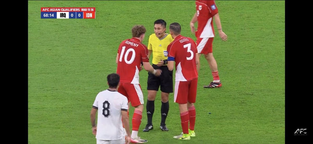 gratefuw's tweet photo. Ga jelas bgt deh ini wasit, ngapain ada var, ga kepake sama nih wasit. Ga jujur bgt
#WASITMAFIA
#AFCMAFIA https://t.co/Kz4OtGuWrJ