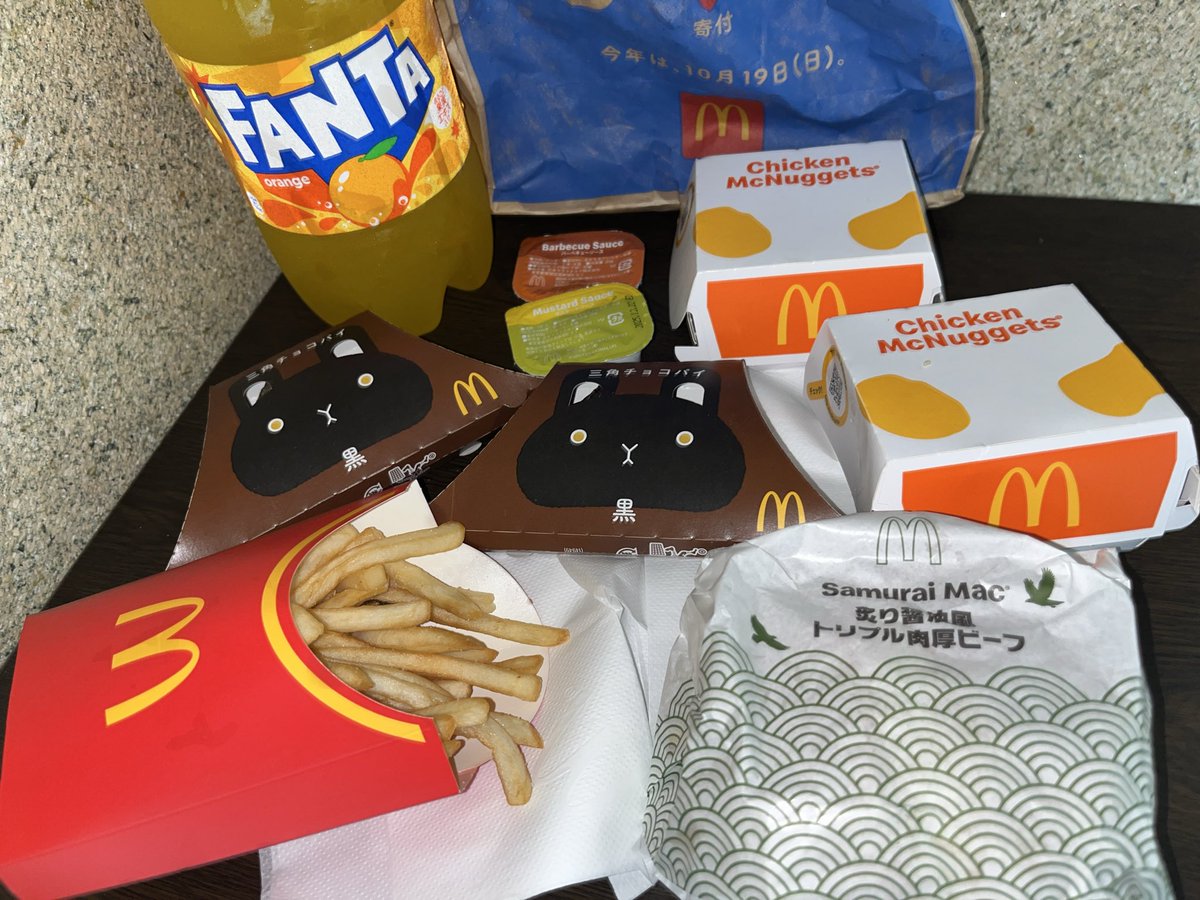 orangetteP's tweet image. ㊗️ファイターズCSファイナル進出！

三角チョコパイの季節🍫
#ドカ食い気絶部