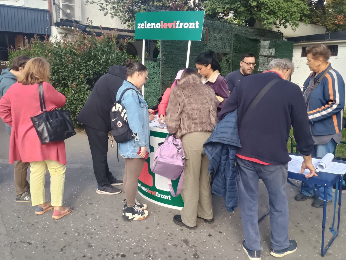 Veliko interesovanje komšija iz istočnog dela Vračara na Crvenom krstu protiv daljeg betoniranja zelenih površina!!!