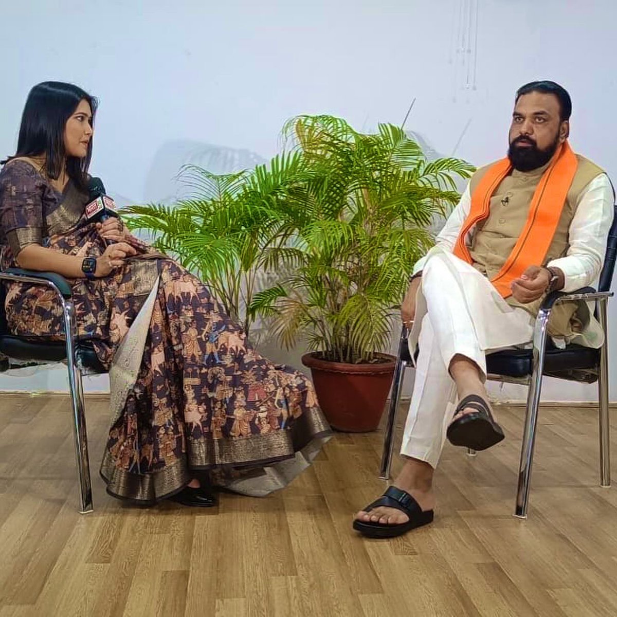poornima_mishra's tweet photo. Bihar’s biggest names, one-on-one and every answer worth the chase 🙏
#BiharPolitics #PoliticalInterviews #OnGroundReporting #Journalism #ReporterLife #MediaInAction #NewsBehindTheScenes #PressPower #PoliticalTrail #BackToBackInterviews #IndianPolitics https://t.co/1WVbaXJVHv