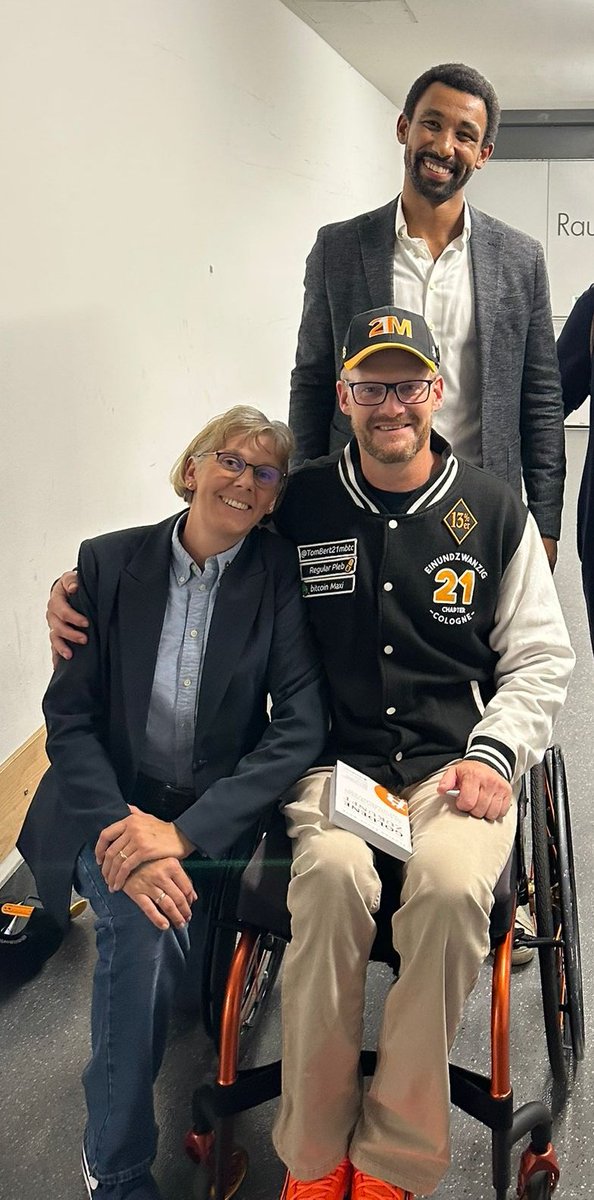 #GM, <a href="/bruceflorian/">Bruce</a>! 
Es war mir eine Ehre, dich beim 3. #BitcoinForum in Ingolstadt persönlich zu treffen! 

Danke für das nette Gespräch und die Bilder! 🤩🤝
#KeepItUp🥳