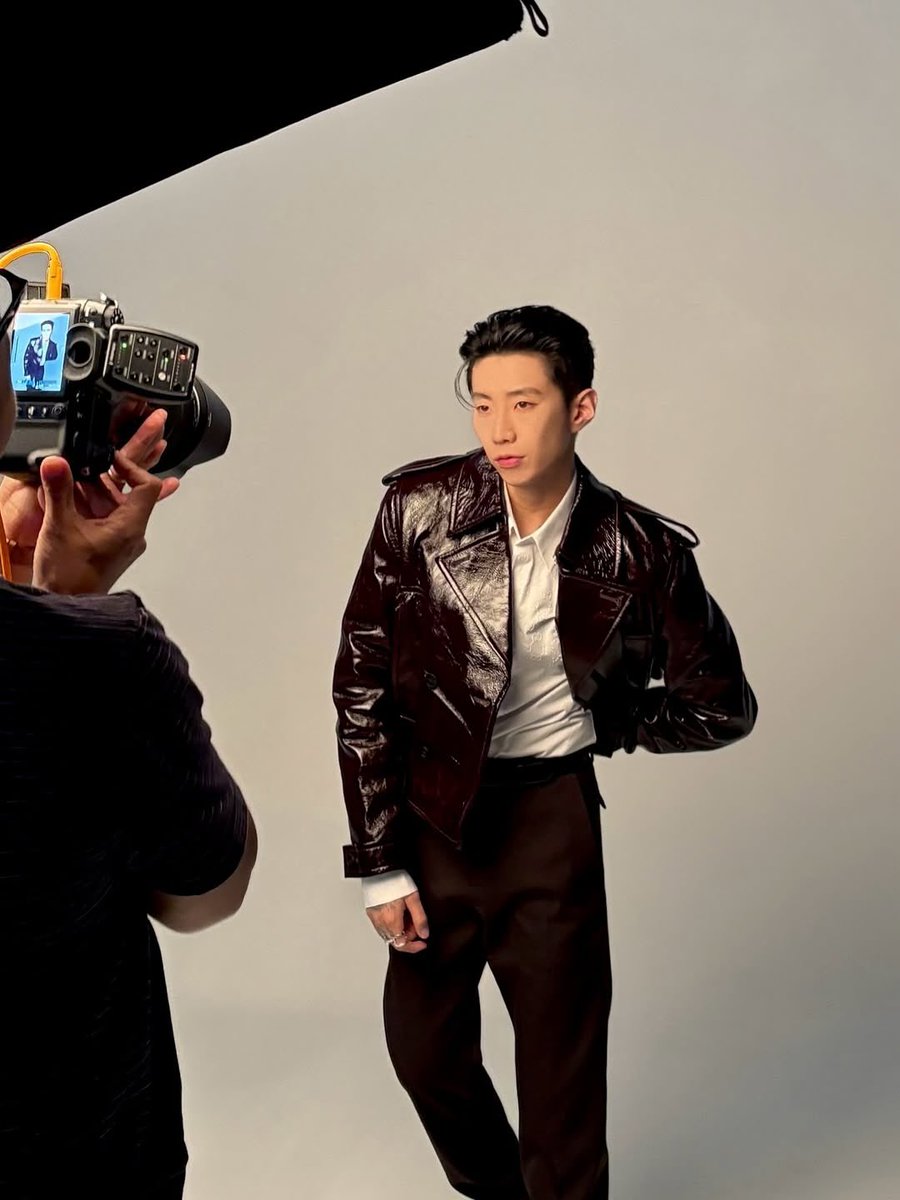JWalkerzAUS's tweet photo. [#HDPIC] Jay Park World Tour shares more BTS pics of Jay Park #박재범 shooting for ELLE Singapore Oct 2025 Issue&amp;asks to let them know what you wanna see more of on the page

Article👉https://t.co/Pg4ozUVrfG

J reposts👉https://t.co/hvwdIrv85l

More👉https://t.co/cFuG32lbuE https://t.co/7FEscLmmSB