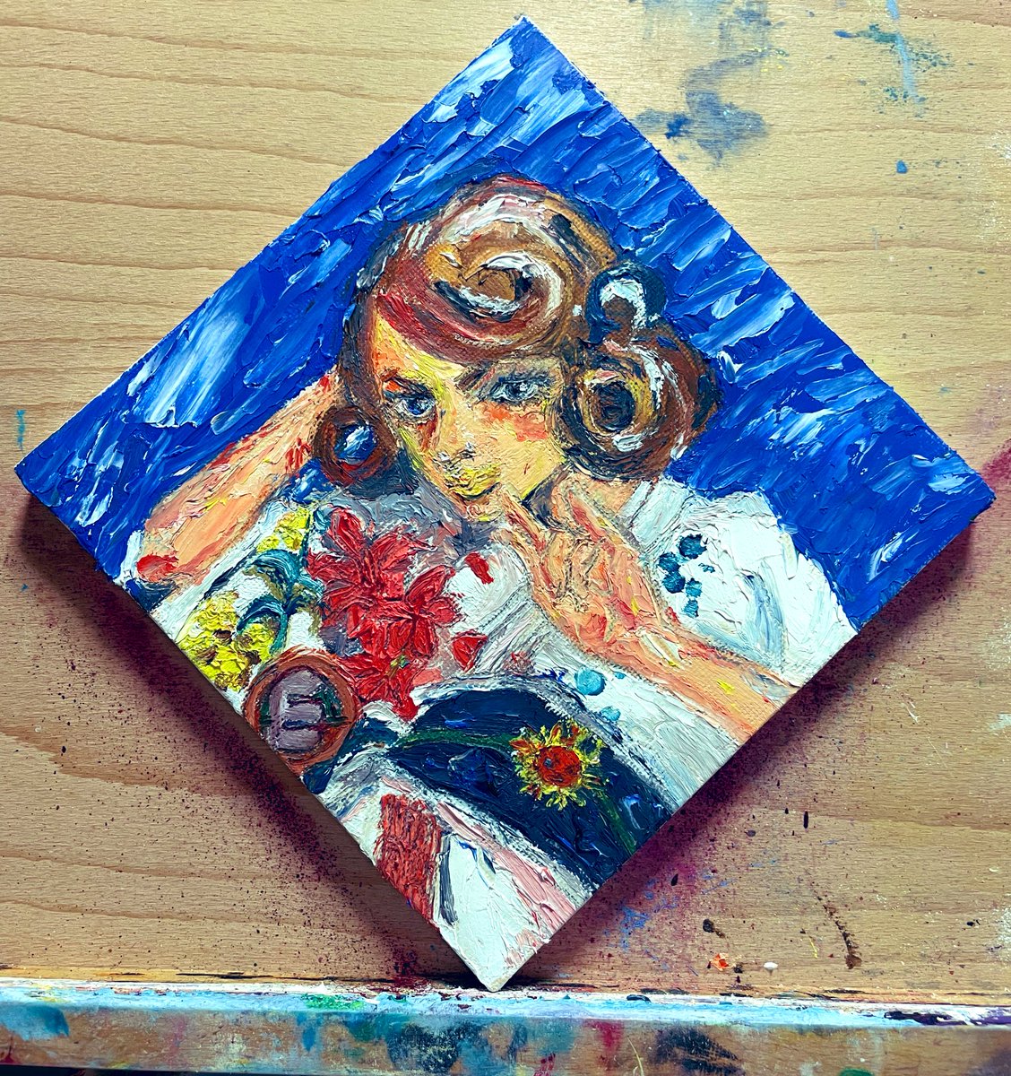 rururu_1523's tweet image. 絵画教室を休んだので、家で荒木先生デザインのエビスビール缶イラストを油彩で描いた。ちょっと強そうになってしまった。
ちなみに私はビール飲めません🍺

#油彩初心者 #oilpaint #jojo #art #絵描きさんフォロバ