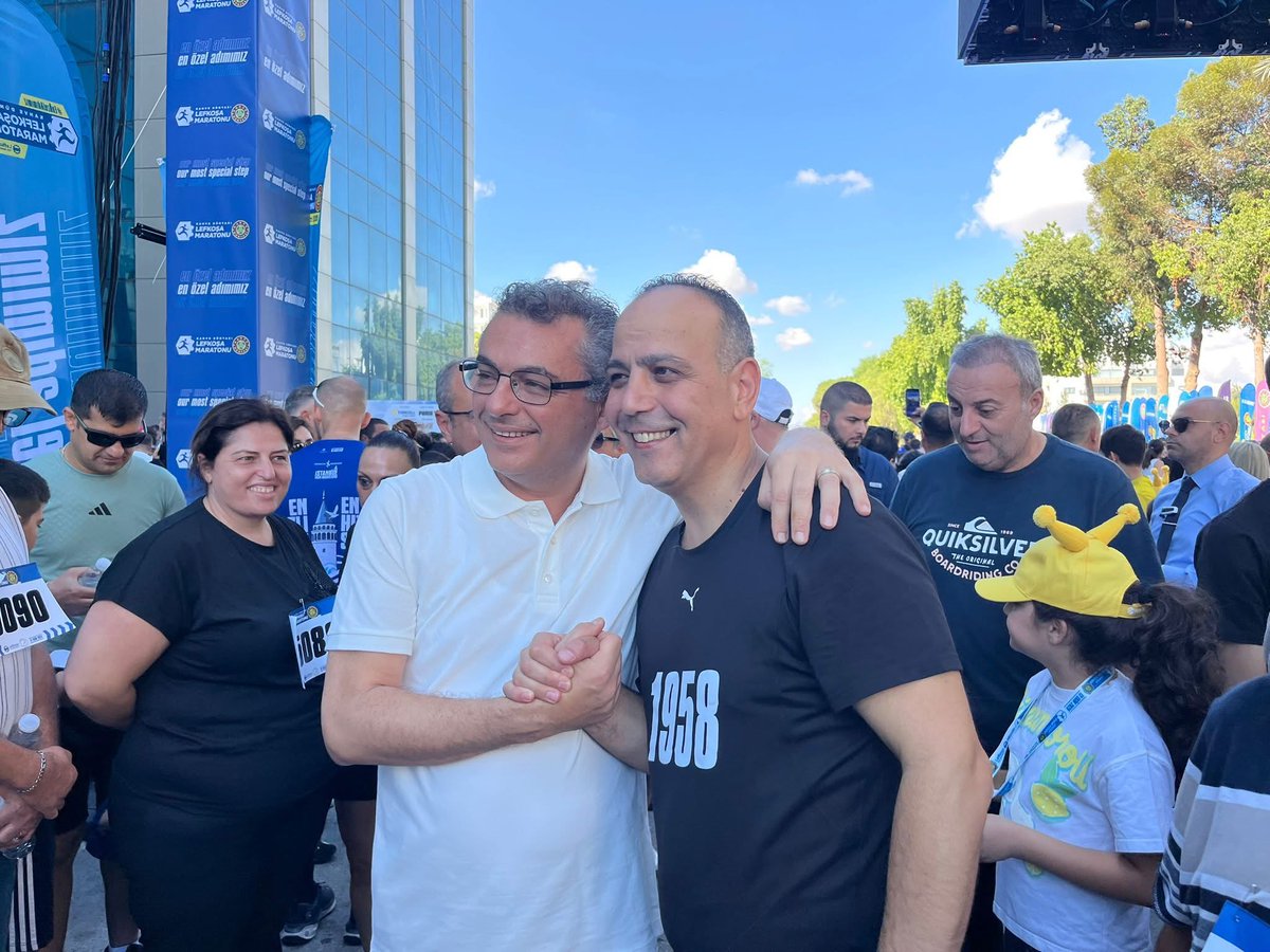 CTP Genel Başkanı, Cumhurbaşkanı adayı Erhürman da kahve Dünyası Lefkoşa Maratonu’nda
#haber #kktc #lefkoşa #maraton  ⁦<a href="/mharmanci/">Mehmet Harmanci</a>⁩