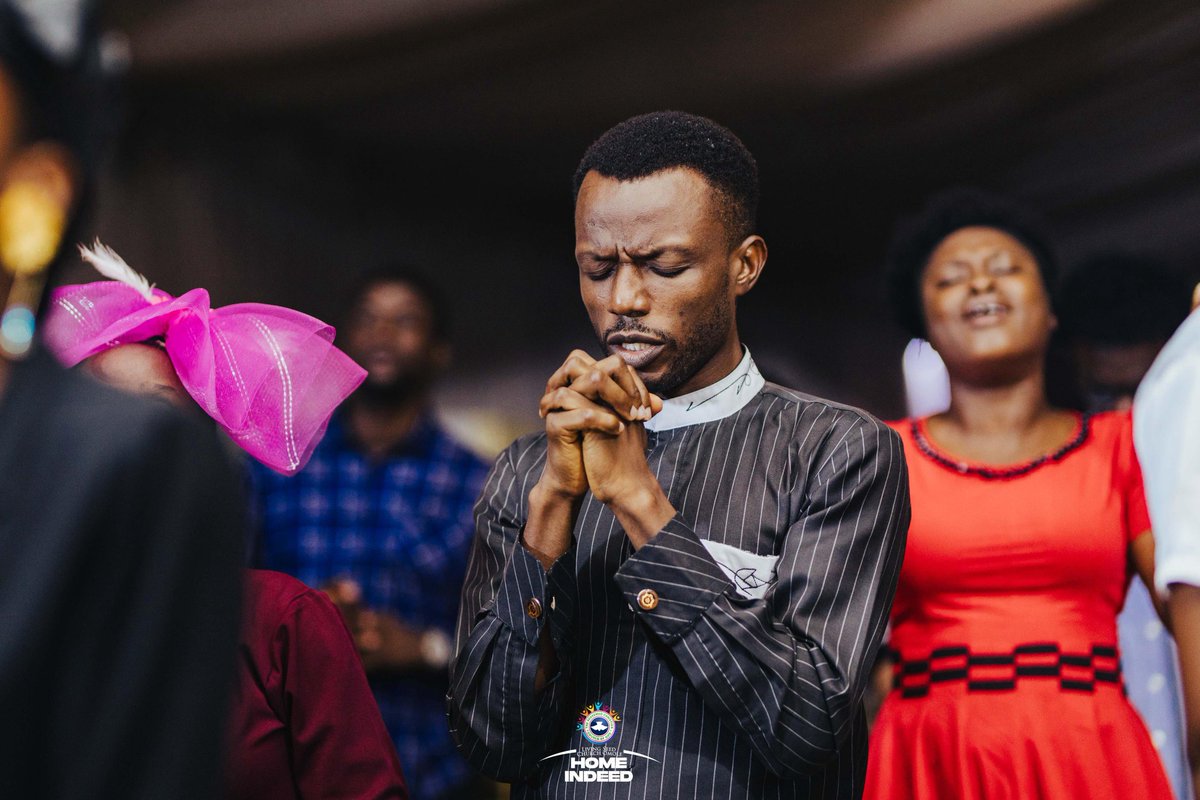 rccglsc_'s tweet image. The @SpiritProphecy_ led us in a wonderful session of praise and thanksgiving to God.

#rccglsc #teamard #sundayservice #rccg #thecomingofthelord