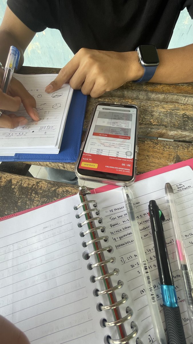 nizisboring's tweet image. #studydate di sekolaa