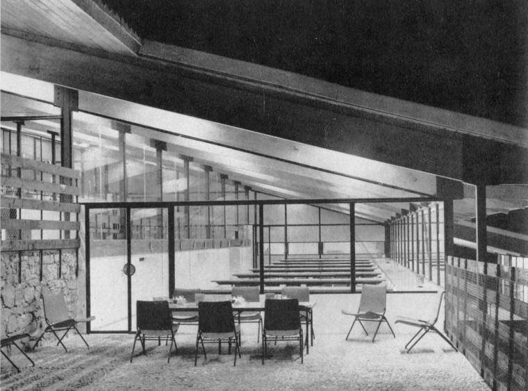 TRES60Blog's tweet image. Planos de la Residencia infantil “La Cristalera”, realizada por Alejandro de la Sota en colaboración con José Antonio Corrales y Ramón Vázquez Molezún entre 1957 y 1959, en la Sierra de Miraflores (Madrid).
#AlejandrodelaSota #CorralesyMolezun #arquitecturamoderna