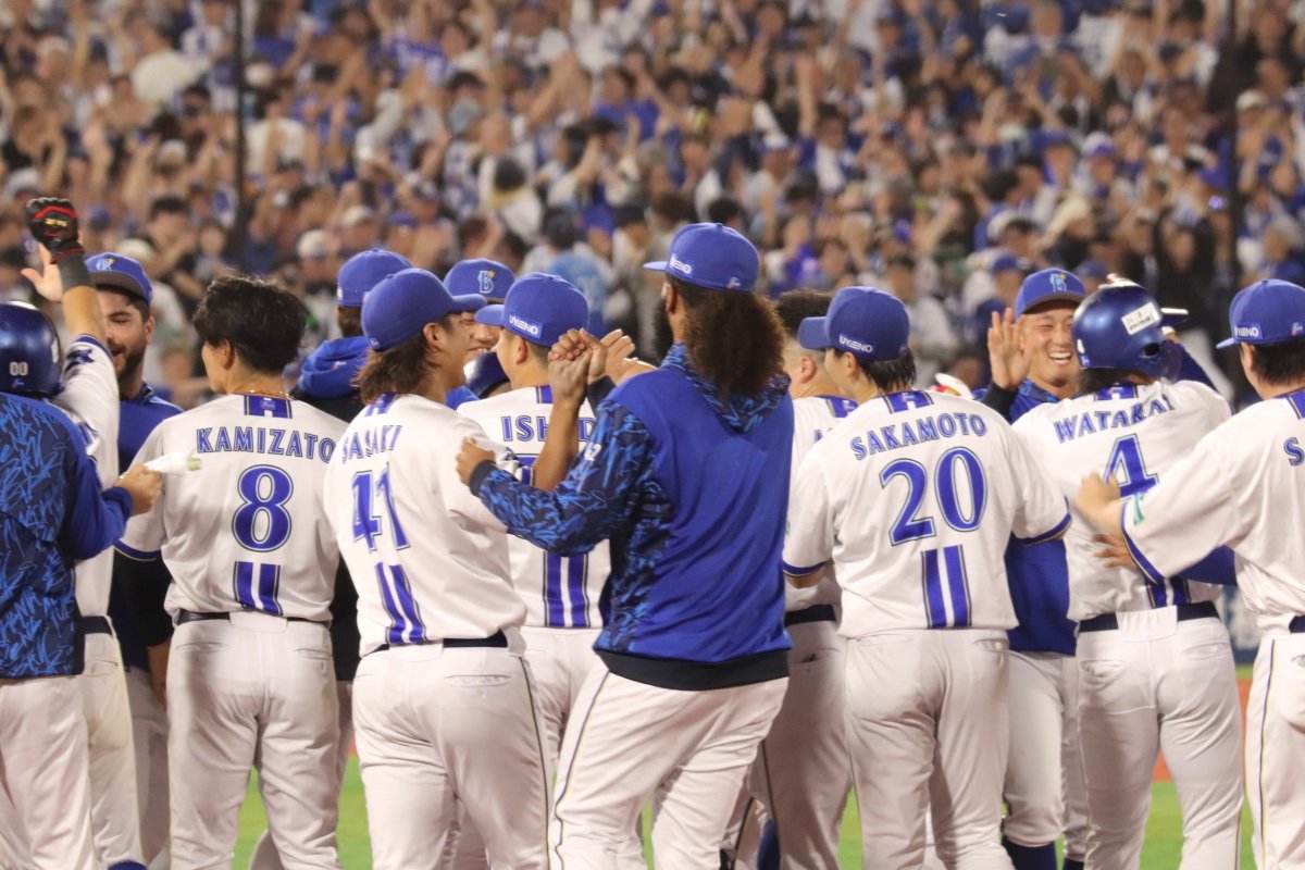 xydb_dena31's tweet image. 勝ったー🙌🙌🙌😭
＼横浜優勝／
CSファイナル行くぞー

#baystars
#CSファーストステージ2025 
2025/10/12
