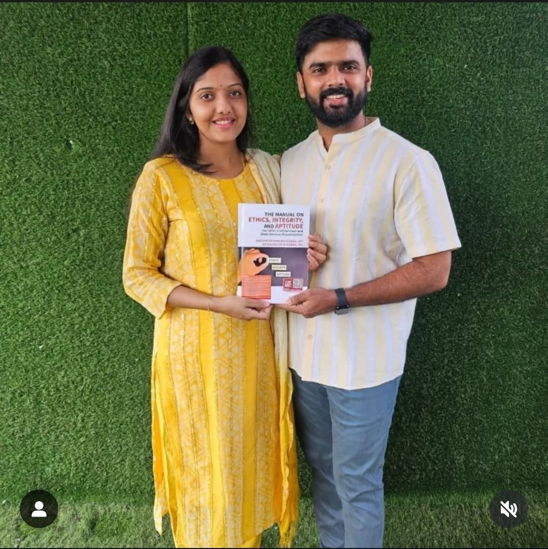 mr_simba_meow's tweet image. Ye wali ethics ki book kitne rupye me milegi ji ?
#NagarjunGowda
#upsc
