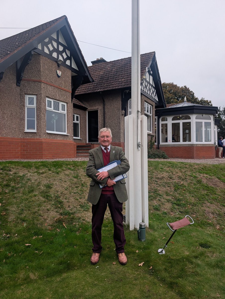 A familiar face on starter duty today — long-standing <a href="/delameregolf/">Delamere Forest GC</a> member and Past Captain David Wright overseeing proceedings at the 2025 Selwyn Lloyd Bowl - Thank you David for your assistance over the weekend 🏌🏻⛳