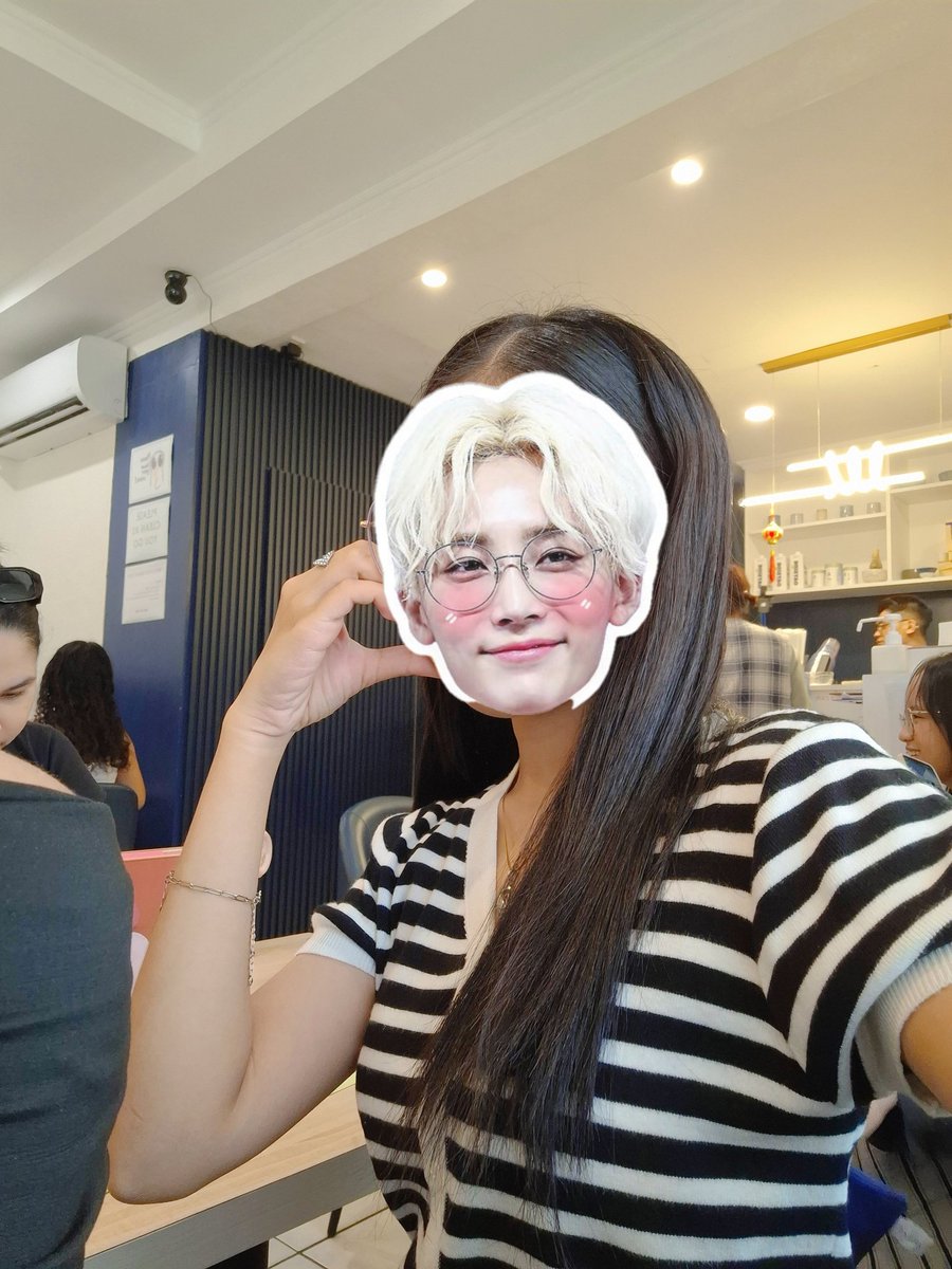 lyscripts's tweet image. i was so excited to finally meet @svtssk and @svthttp plus seeing manang @hoshoshbaby again for the 2nd time 😭 love you all! next cse naman 🥹🥹