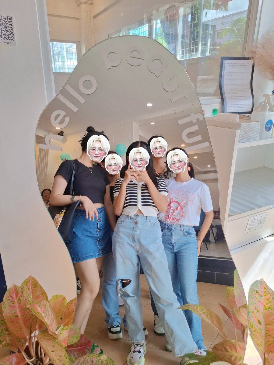 lyscripts's tweet image. i was so excited to finally meet @svtssk and @svthttp plus seeing manang @hoshoshbaby again for the 2nd time 😭 love you all! next cse naman 🥹🥹